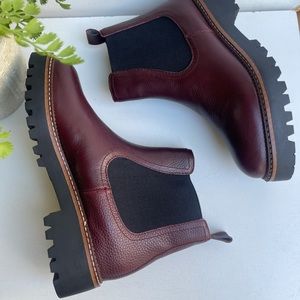 Caslon🍁Burgundy waterproof Leather Chelsea Boots size 8.5